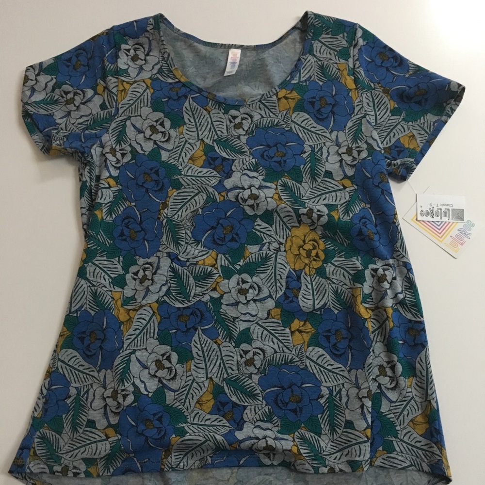 LuLaRoe Classic T Small